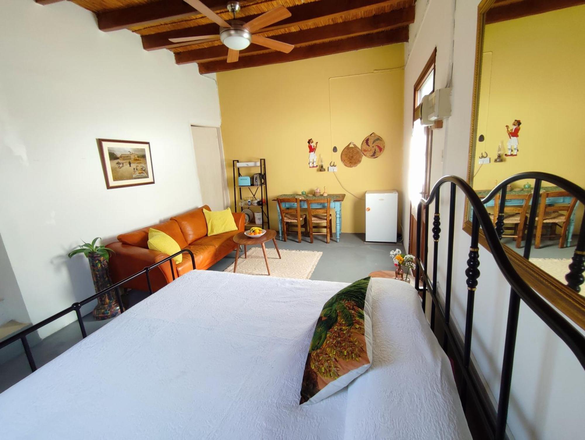 Faith'S Stone House Guest House Simou Bagian luar foto