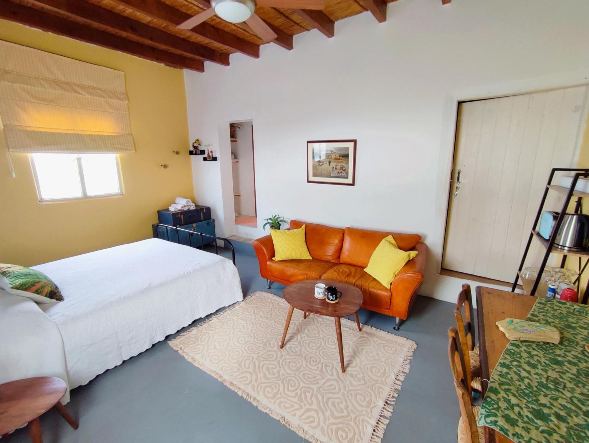 Faith'S Stone House Guest House Simou Bagian luar foto